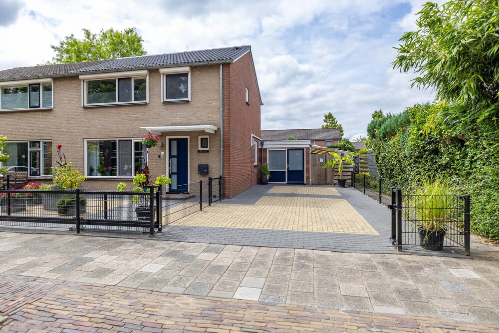 Violenstraat 64, 9404 SV Assen - € 350.000 k.k. - Boekholt & partners makelaars Assen