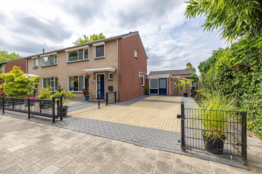 Violenstraat 64, 9404 SV Assen - € 350.000 k.k. - Boekholt & partners makelaars Assen