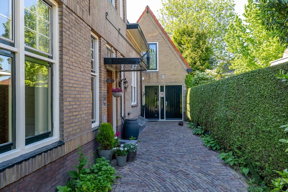 Iepenlaan 10, 9401 LT Assen - € 1.125.000 k.k. - Boekholt & partners makelaars Assen