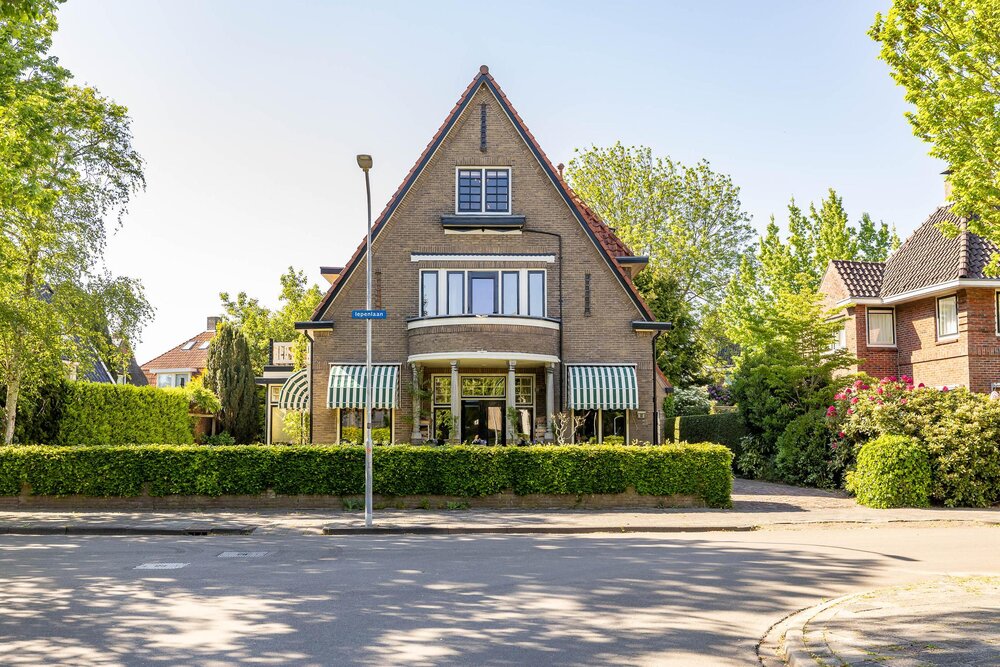 Iepenlaan 10, 9401 LT Assen - € 1.125.000 k.k. - Boekholt & partners makelaars Assen